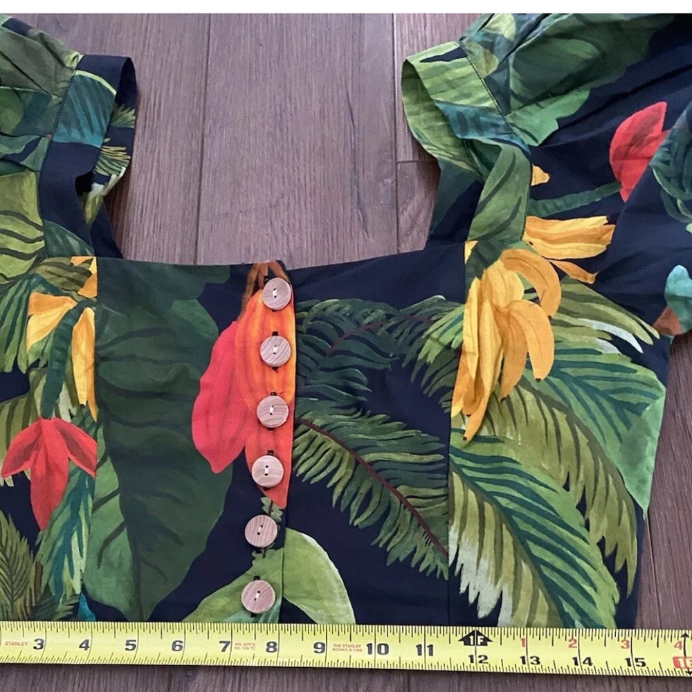 🆕 Farm Rio Cocoa Forest Tropical Print Cropped Button Down Top Size M - Picture 12 of 16